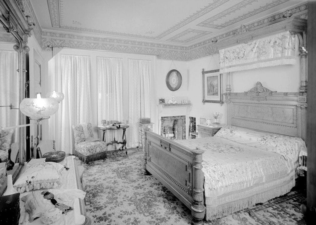 Historic Photo : Mark Twain House, 351 Farmington Avenue (corrected from original address of 531 Farmington Avenue), Hartford, Hartford County, CT 4 Photograph