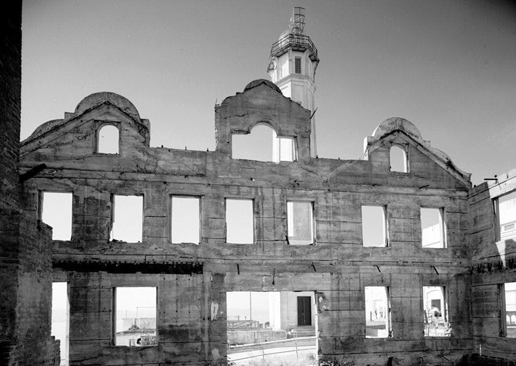 Historic Photo : Alcatraz, Warden's House, Alcatraz Island, San Francisco Bay, San Francisco, San Francisco County, CA 1 Photograph