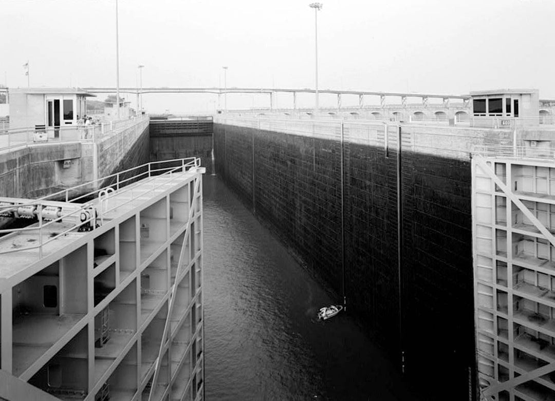 Historic Photo : Wilson Dam & Hydroelectric Plant, Navigation Lock, Spanning Tennessee River at Wilson Dam Road (Route 133), Muscle Shoals, Colbert County, AL 1 Photograph