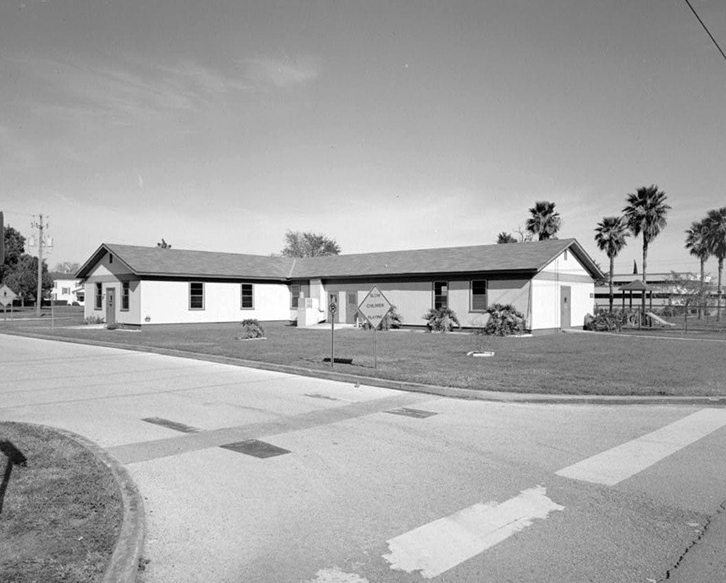 Historic Photo : MacDill Air Force Base, WAC Mess Hall, 8714 Hillsborough Loop Drive, Tampa, Hillsborough County, FL 2 Photograph