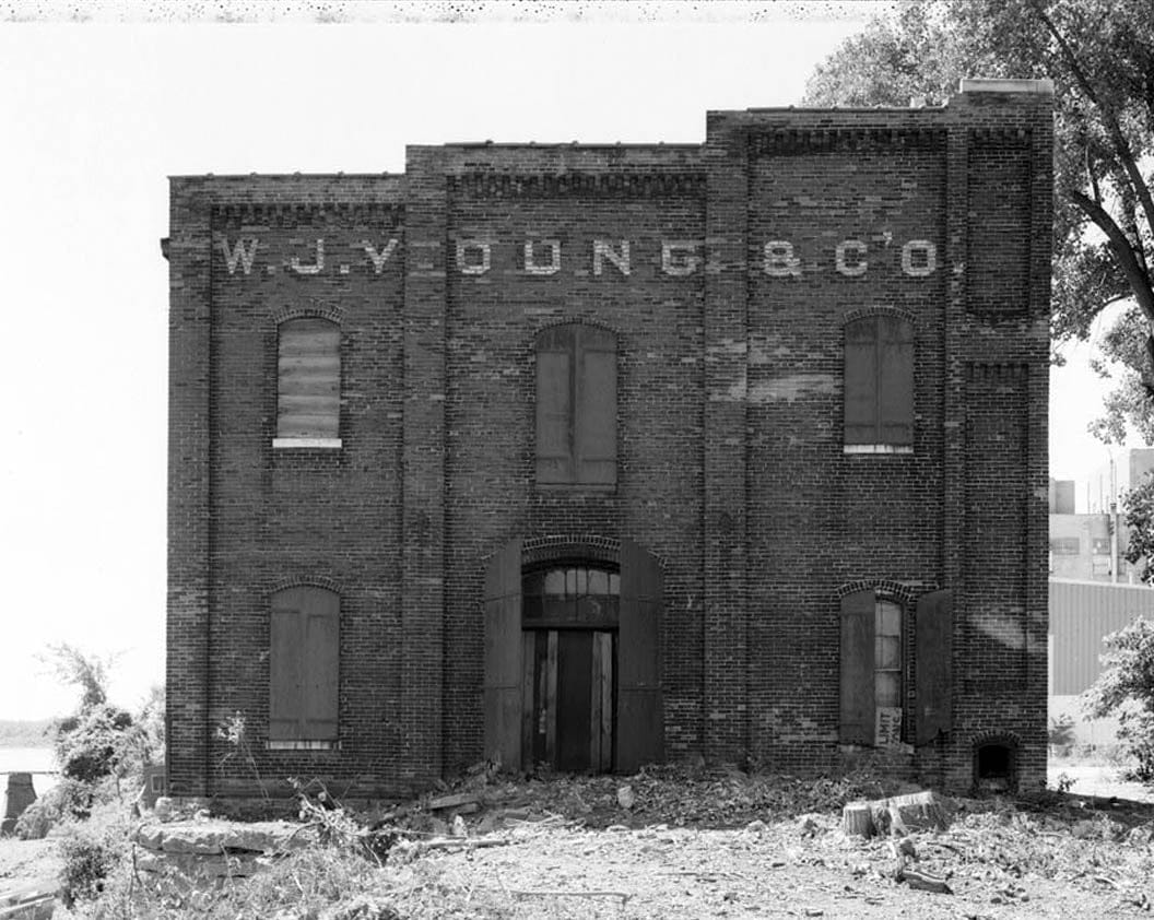 Historic Photo : W. J. Young Machine Shop, South Tenth Street & Second Avenue, Clinton, Clinton County, IA 4 Photograph