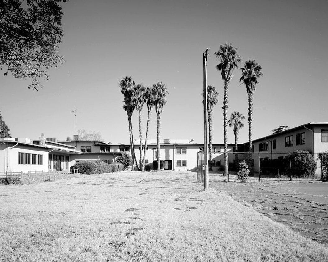 Historic Photo : Naval Supply Annex Stockton, Bachelor Officers' Quarters, South end of Hooper Drive, Stockton, San Joaquin County, CA 1 Photograph