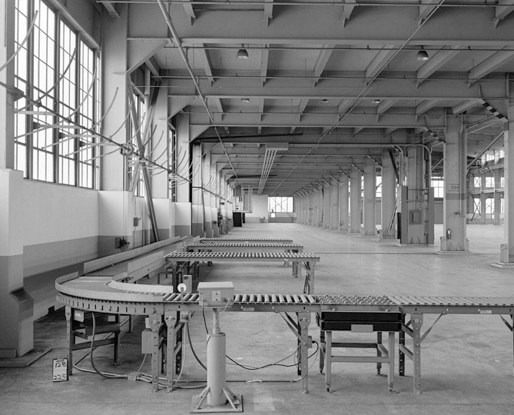 Historic Photo : Oakland Naval Supply Center, Aeronautical Materials Storehouses, Between E & G Streets, between Fourth & Sixth Streets, Oakland, Alameda County, CA 5 Photograph