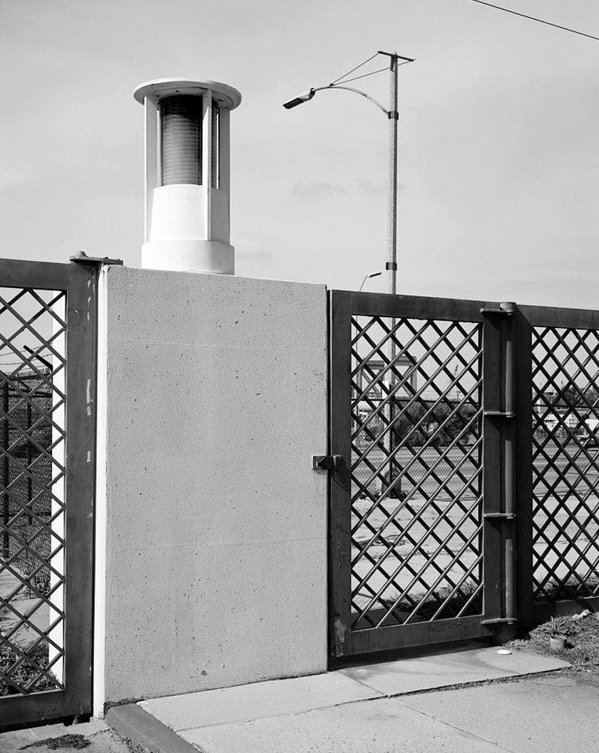 Historic Photo : Roosevelt Base, Main Gate No. 1, Ocean Boulevard where Nevada & Maryland Street meet, Long Beach, Los Angeles County, CA 2 Photograph