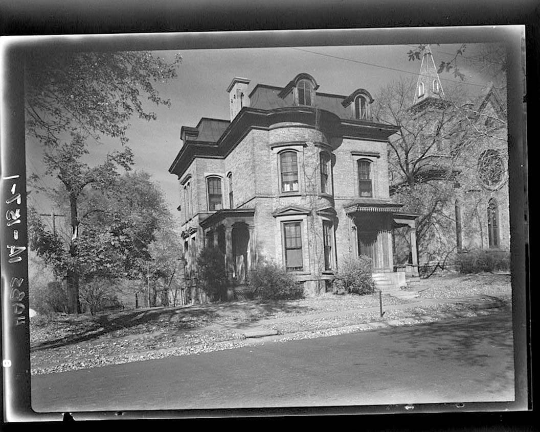 Historic Photo : Brick House, Keokuk, Lee County, IA 1 Photograph