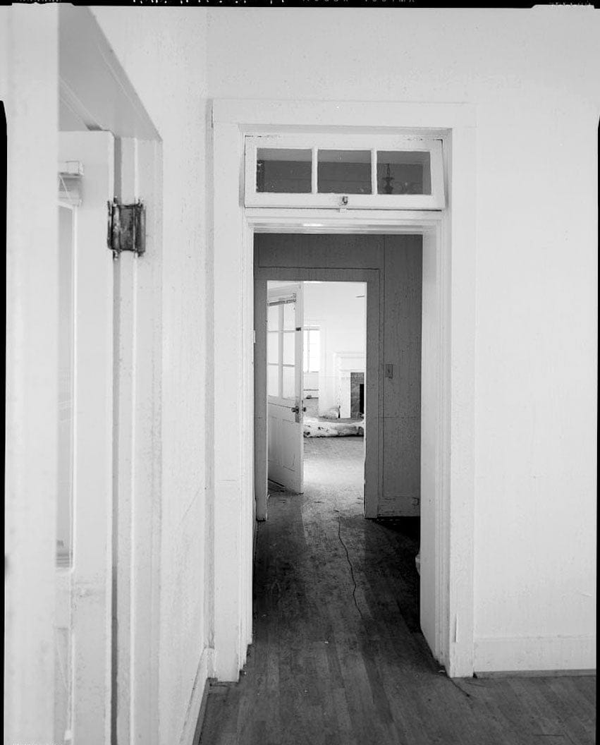 Historic Photo : U.S. Naval Air Station, Senior Officers' Quarters, Q-6 North Avenue, Pensacola, Escambia County, FL 3 Photograph