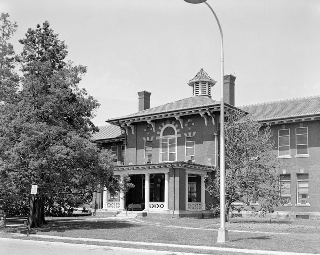 Historic Photo : St. Elizabeths Hospital, P Building, 2700 Martin Luther King Jr. Avenue, Southeast, Washington, District of Columbia, DC 1 Photograph