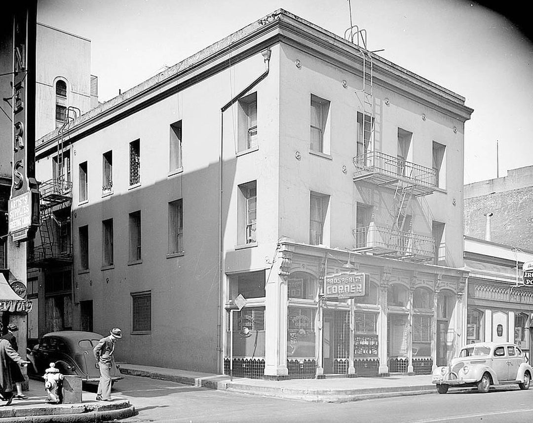 Historic Photo : Bolton & Barron Building, Montgomery & Merchant Streets, San Francisco, San Francisco County, CA 1 Photograph
