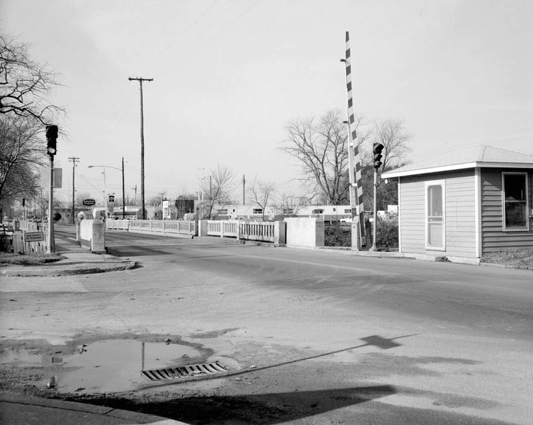 Historic Photo : Rehoboth Avenue Bridge, State Route 1A (Rehoboth Avenue) over Lewes & Rehoboth Canal, Rehoboth Beach, Sussex County, DE 8 Photograph