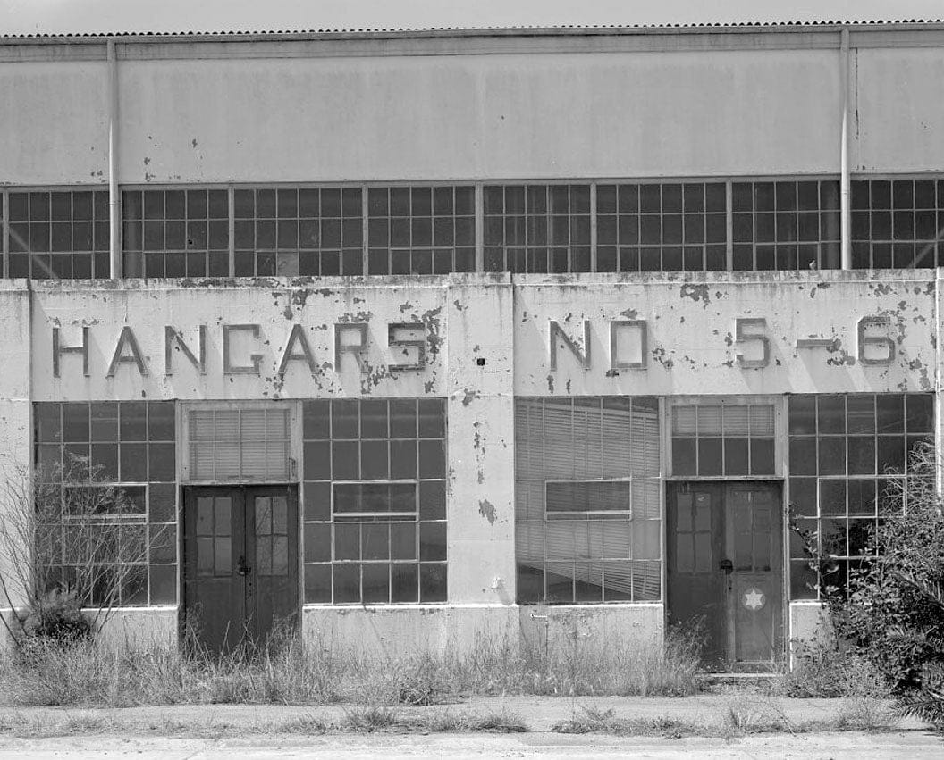Historic Photo : Hamilton Field, Maintenance Hangars, Hangar Avenue between Sixth Street & San Pablo Avenue, Novato, Marin County, CA 2 Photograph