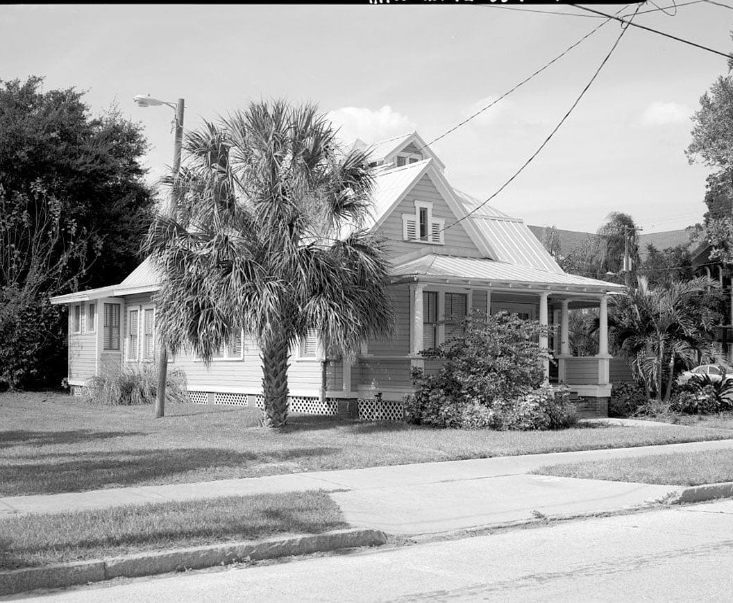 Historic Photo : Newport News & Old Point Railway & Electric Company, Trolley Barn & Administration Building, 3400 Victoria Boulevard, Hampton, Hampton, VA 7 Photograph