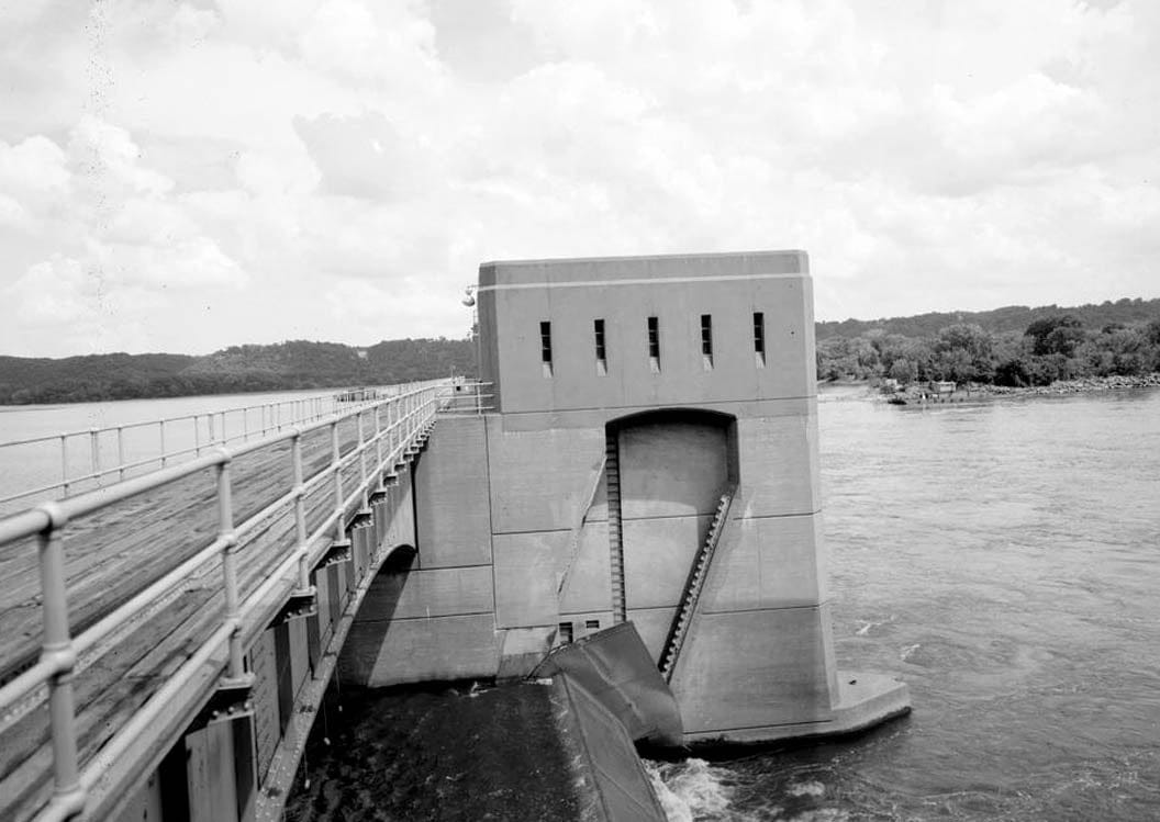 Historic Photo : Mississippi River 9-Foot Channel Project, Lock & Dam No. 11, Upper Mississippi River, Dubuque, Dubuque County, IA 11 Photograph