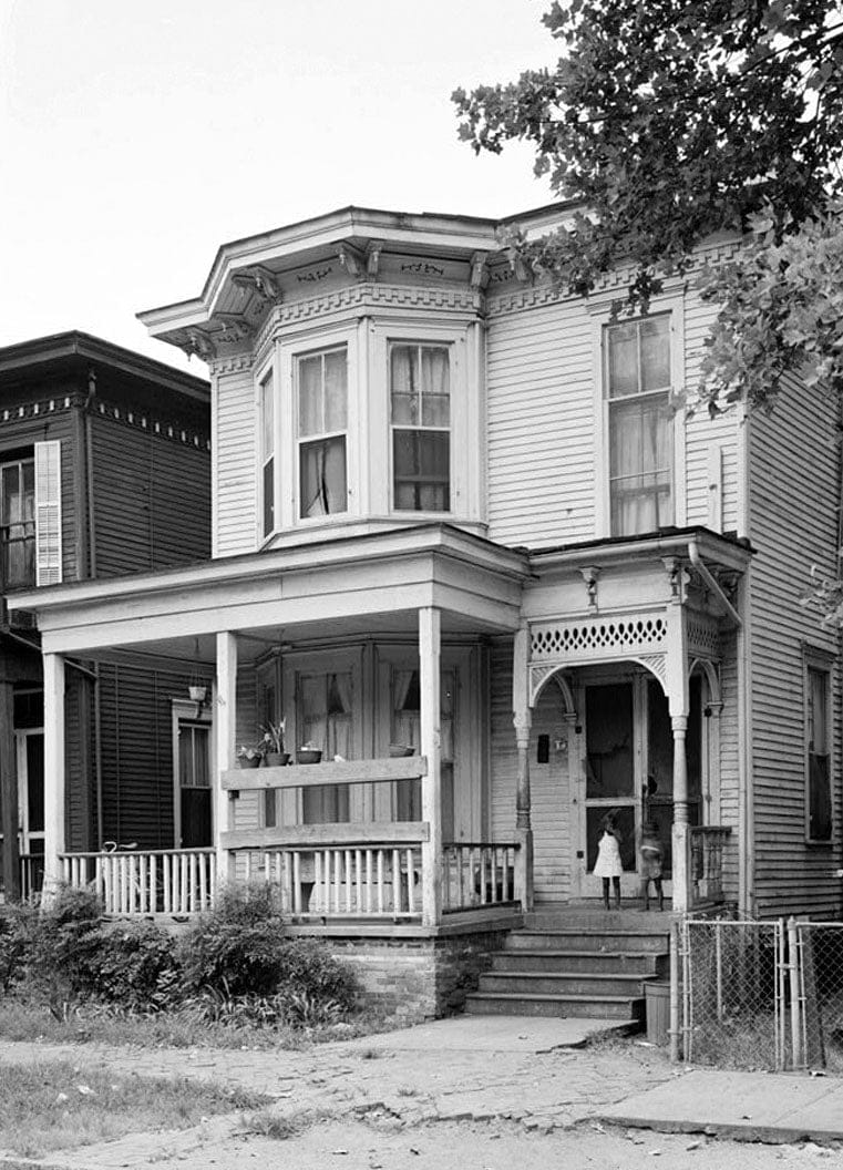 Historic Photo : Savannah Victorian Historic District, Bounded by Gwinnett, East Broad, West Broad Street & Anderson Lane, Savannah, Chatham County, GA 53 Photograph
