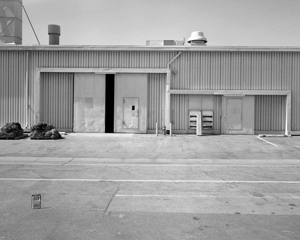 Historic Photo : Hughes Aircraft Company, Manufacturing Building, 6775 Centinela Avenue, Los Angeles, Los Angeles County, CA 2 Photograph