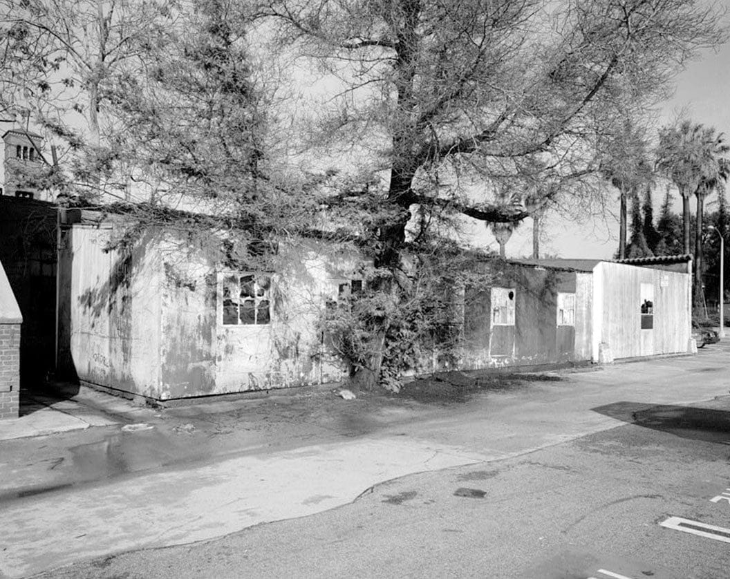 Historic Photo : C.F. Forbes Gas Station, Automobile Repair Shop, 195 North Raymond Avenue, Pasadena, Los Angeles County, CA 4 Photograph