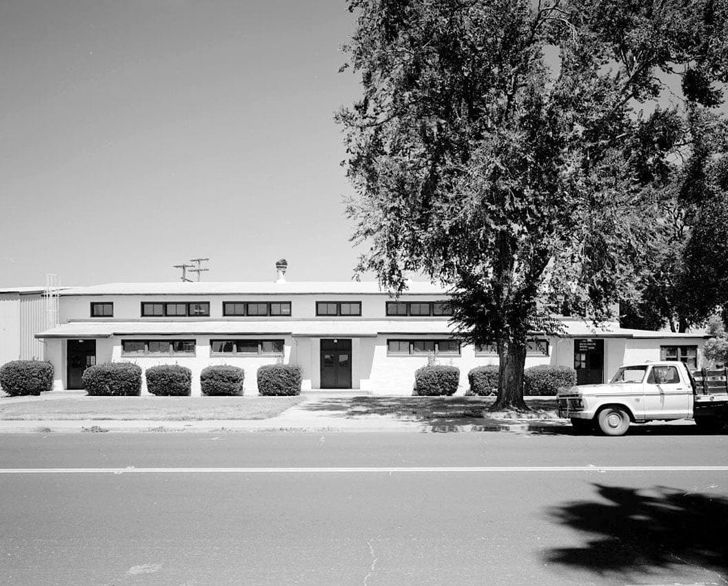 Historic Photo : Naval Supply Annex Stockton, Cafeteria, Fyffe Avenue between James & Boone Drives, Stockton, San Joaquin County, CA 1 Photograph
