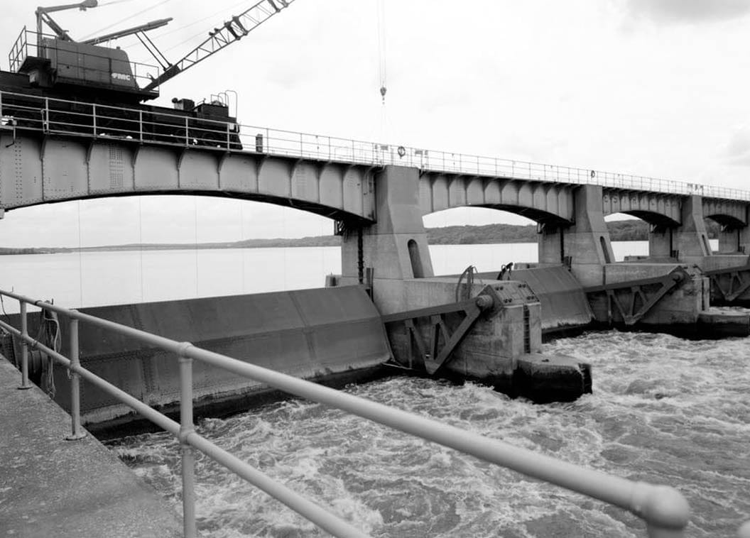 Historic Photo : Mississippi River 9-Foot Channel, Lock & Dam No. 14, Upper Mississippi River, Le Claire, Scott County, IA 31 Photograph