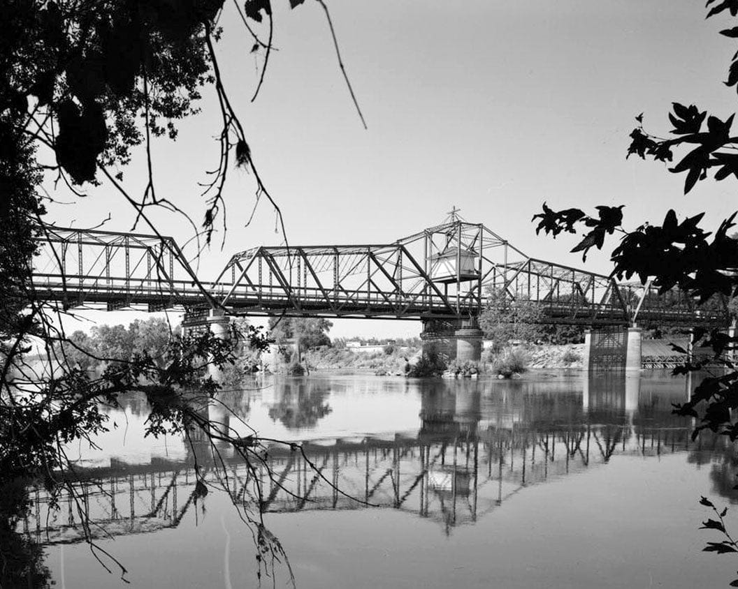 Historic Photo : Gianella Bridge, Spanning Sacramento River at State Highway 32, Hamilton City, Glenn County, CA 5 Photograph