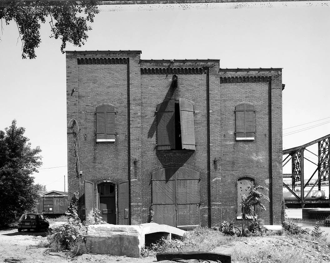 Historic Photo : W. J. Young Machine Shop, South Tenth Street & Second Avenue, Clinton, Clinton County, IA 5 Photograph