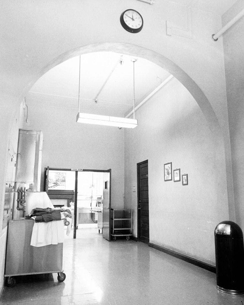 Historic Photo : St. Elizabeths Hospital, B Building, 2700 Martin Luther King Jr. Avenue, Southeast, Washington, District of Columbia, DC 4 Photograph