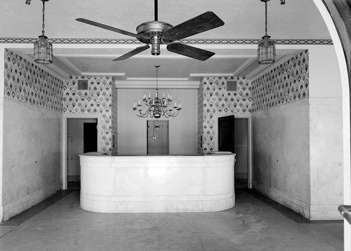 Historic Photo : Bathhouse Row, Hale Bathhouse, Central Avenue, Hot Springs, Garland County, AR 1 Photograph