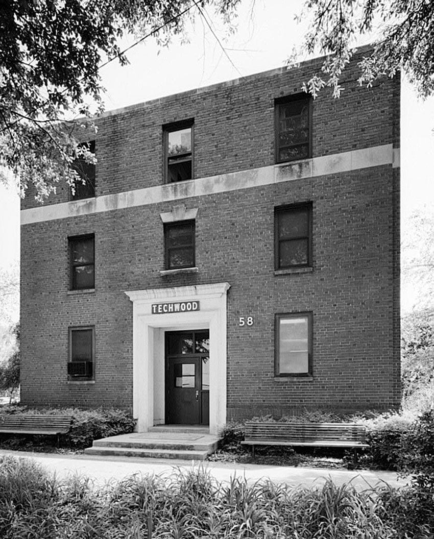 Historic Photo : Techwood Homes, McDaniel Dormitory, 581-587 Techwood Drive, Atlanta, Fulton County, GA 7 Photograph