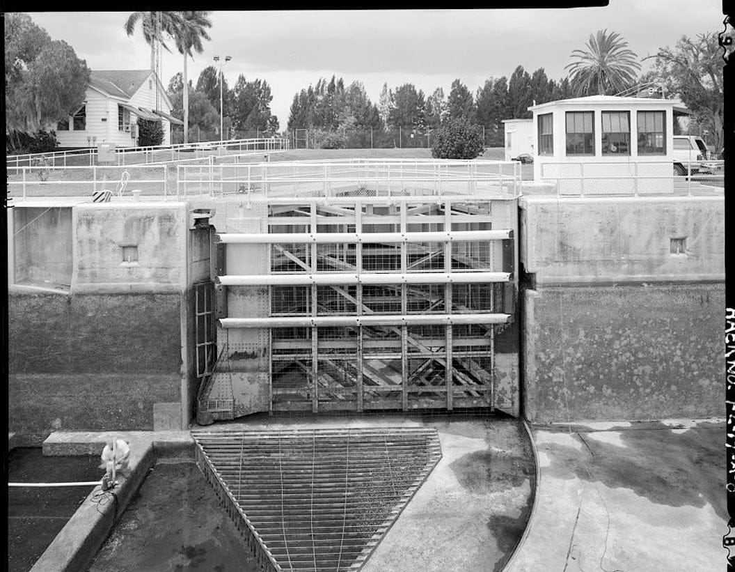Historic Photo : Ortona Lock, Lock No. 2, Caloosahatchee River, Cross-State Canal, Okeechobee Intracoastal Waterway, Ortona, Glades County, FL 1 Photograph