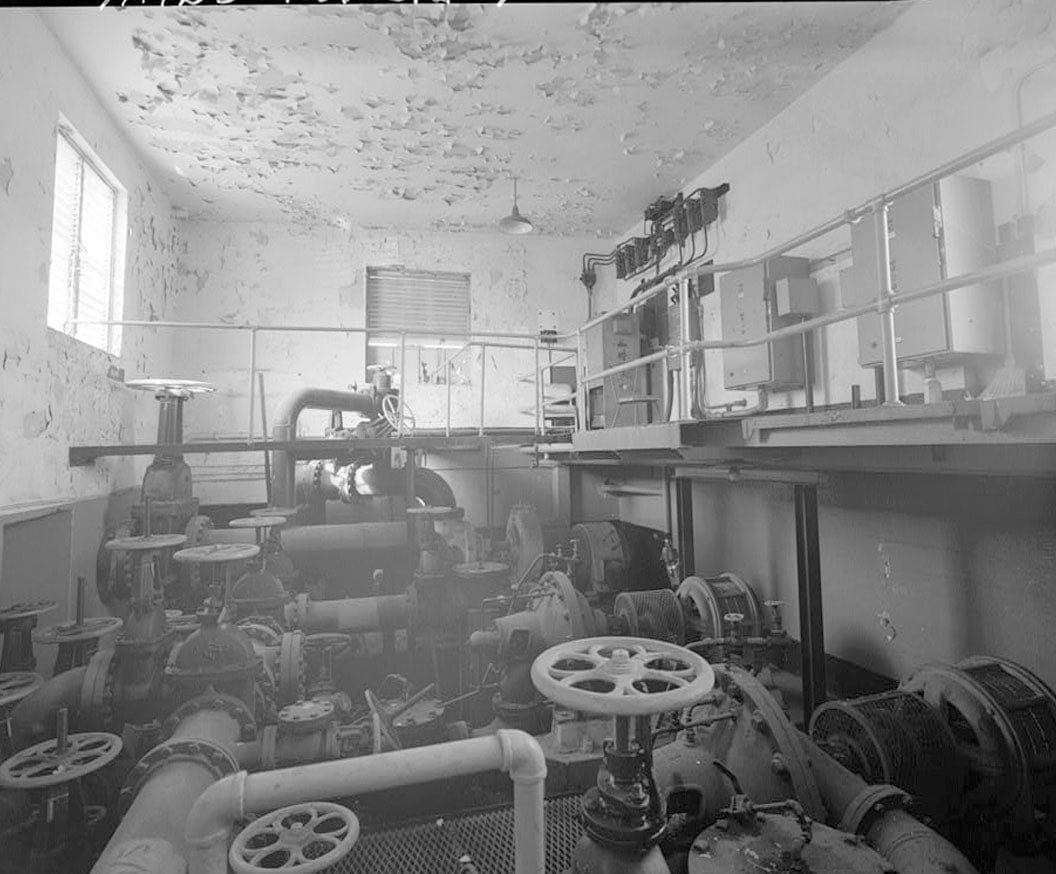 Historic Photo : U.S. Naval Base, Pearl Harbor, Pump House, Lower Tank Farm, South Avenue, Pearl City, Honolulu County, HI 1 Photograph