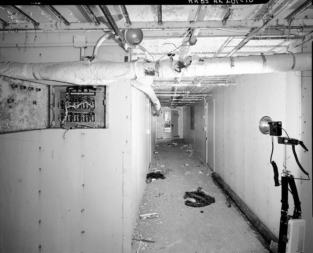 Historic Photo : POW-3 Distant Early Warning Line Station, Bullen Point, Prudhoe Bay, North Slope Borough, AK 44 Photograph