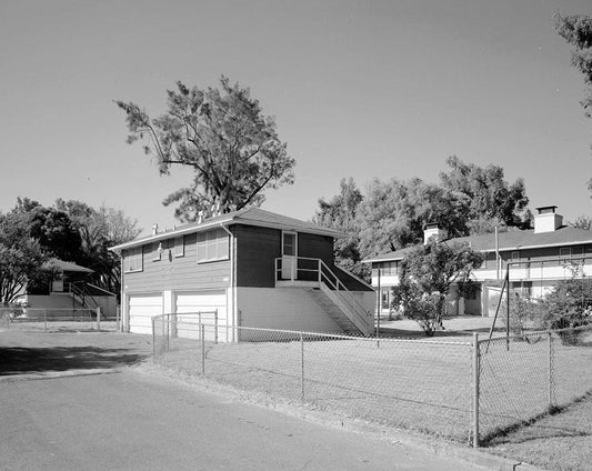 Mare Island Naval Shipyard, Quarters 17-18 Garage & Servants Quarters, Cedar Avenue, east side between Ninth & Tenth Streets, Vallejo, Solano County, CA 1