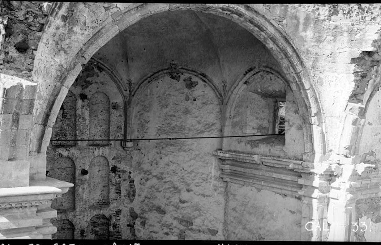 Historic Photo : Mission San Juan Capistrano, Stone Church, Olive Street, between U.S. Highway 101 & Main Street, San Juan Capistrano, Orange County, CA 2 Photograph