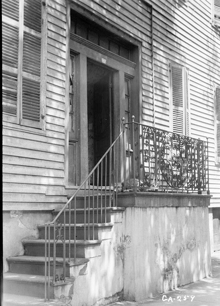 Historic Photo : Le Page House (Entrance), 112 West Hull Street, Savannah, Chatham County, GA 1 Photograph