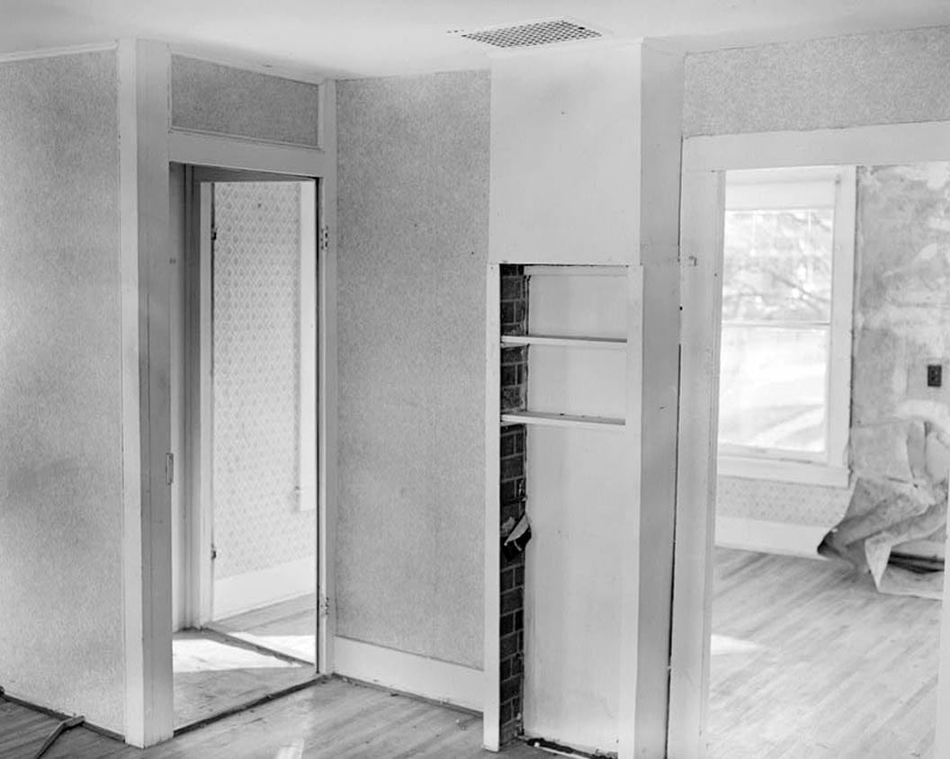 Historic Photo : P. J. Almquist House, 16 Second Street Northwest, Waukon, Allamakee County, IA 5 Photograph