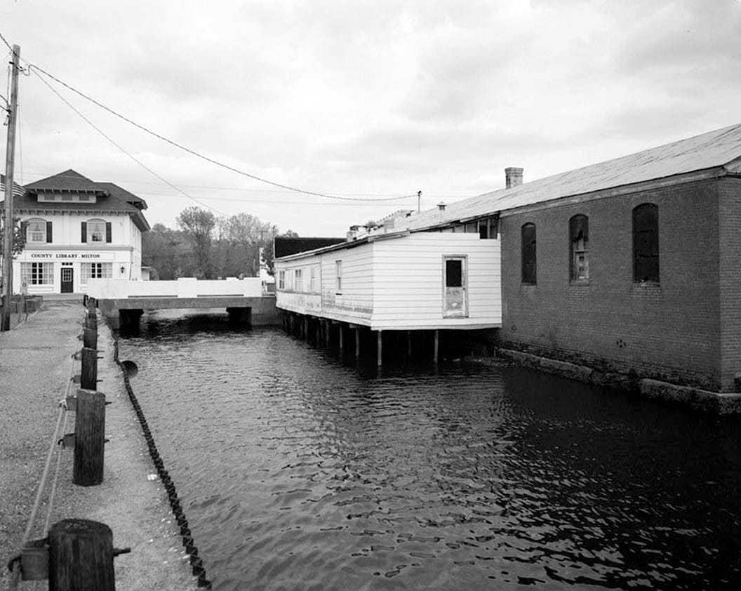 Historic Photo : Red Bridge, Spanning Broadkill River at Union Street (State Road No. 5), Milton, Sussex County, DE 2 Photograph