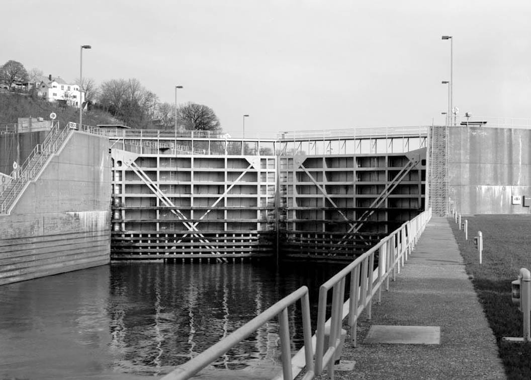 Historic Photo : Mississippi River 9-Foot Channel, Lock & Dam No. 19, Upper Mississippi River, Keokuk, Lee County, IA 30 Photograph