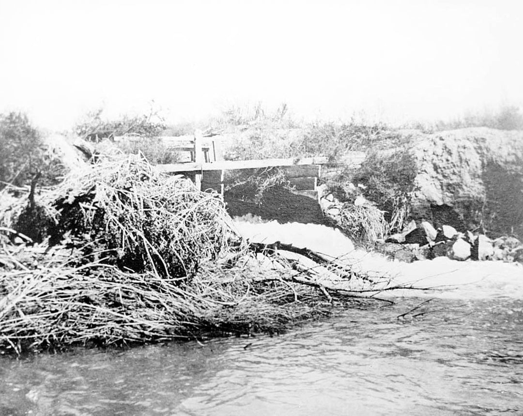 Historic Photo : Tempe Canal, South Side Salt River in Tempe, Mesa & Phoenix, Tempe, Maricopa County, AZ 1 Photograph