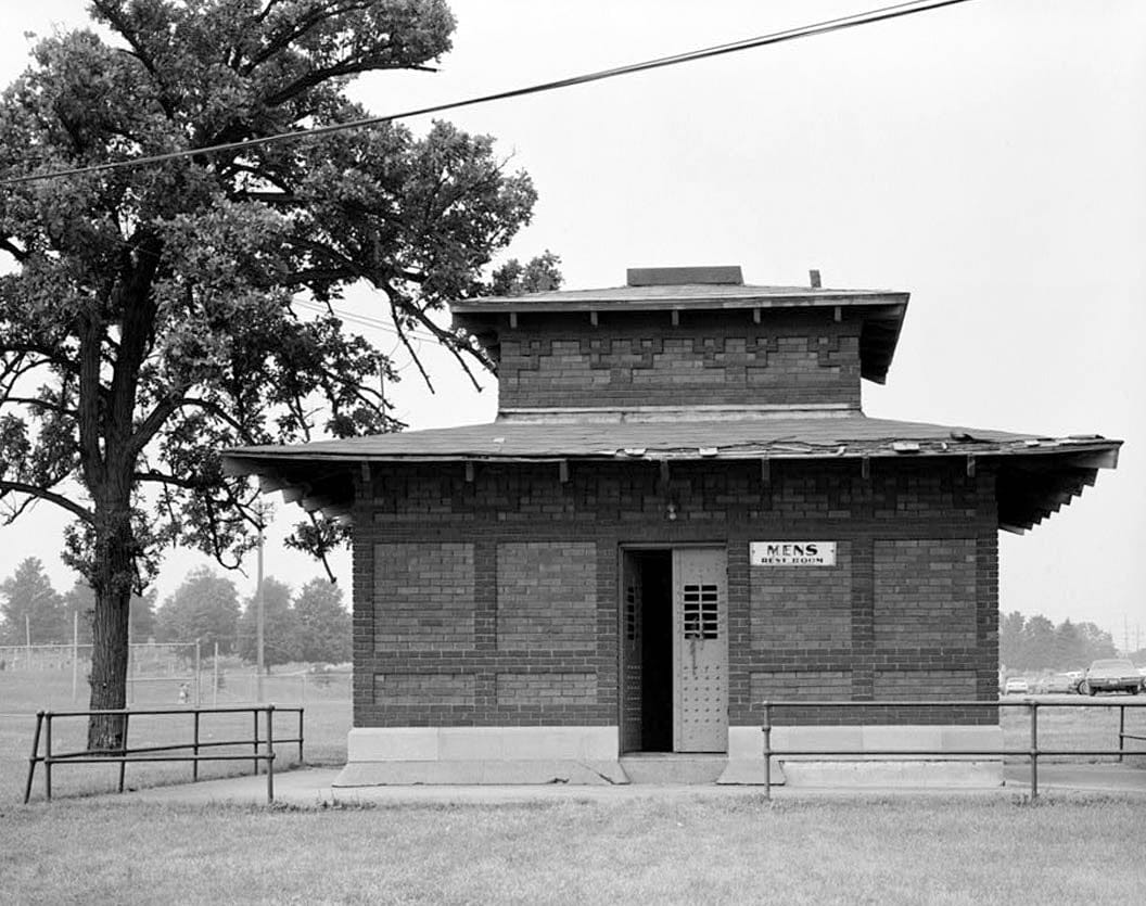 Historic Photo : Waterloo Water Works, Well House 4, Fairview & Lafayette Avenue, Waterloo, Black Hawk County, IA 1 Photograph