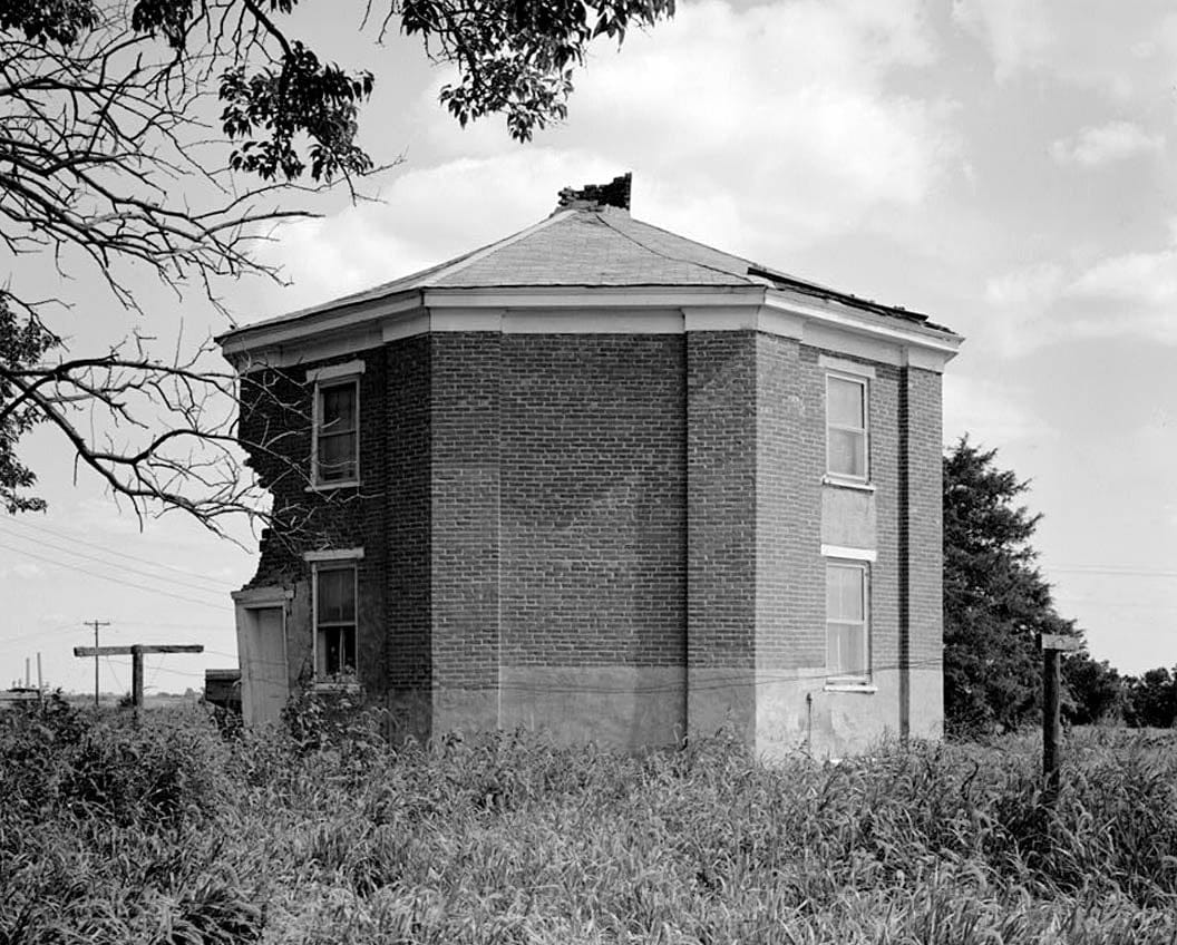 Historic Photo : Henry L. Russell House, Route 6, West Grove Township, Bloomfield, Davis County, IA 4 Photograph