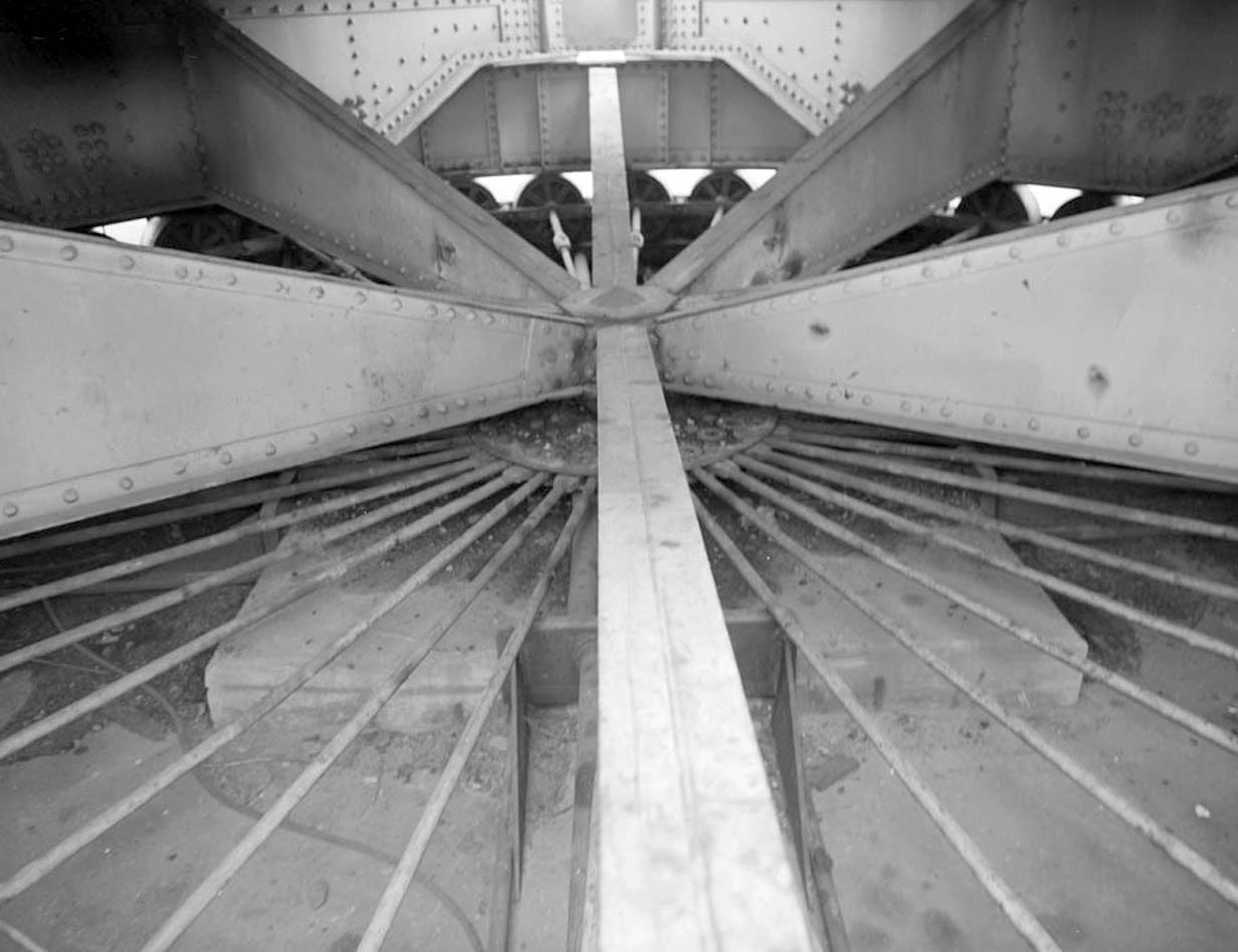 Historic Photo : Bridgeport Swing Span Bridge, Spanning Tennessee River, Bridgeport, Jackson County, AL 1 Photograph