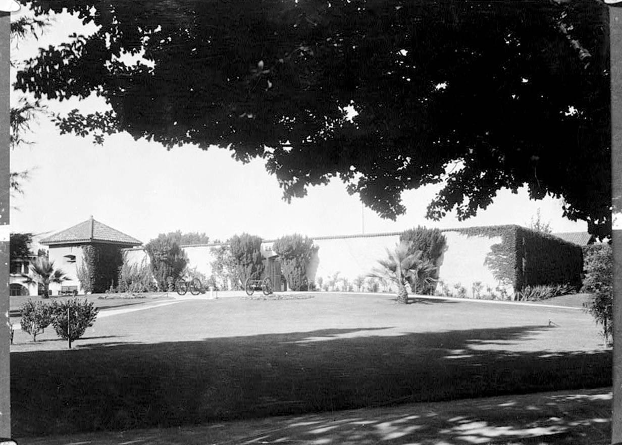 Historic Photo : Sutter's Fort, L & Twenty-Seventh Streets, Sacramento, Sacramento County, CA 1 Photograph