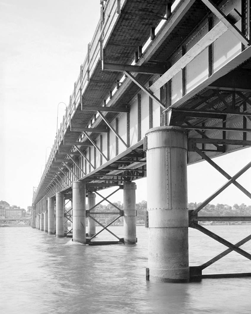 Historic Photo : MacArthur Bridge, Spanning Mississippi River on Highway 34 between IA & IL, Burlington, Des Moines County, IA 32 Photograph