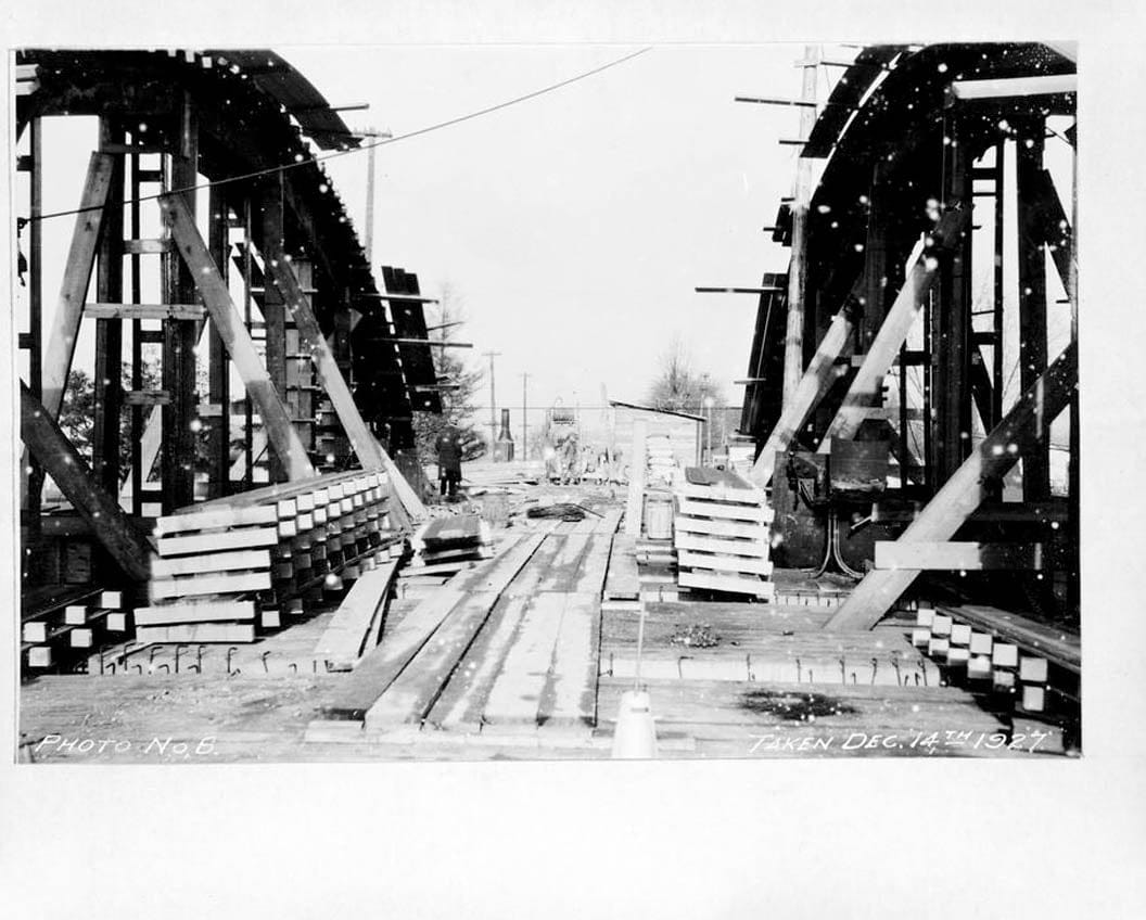 Historic Photo : Marsh Rainbow Arch Bridge, West Eighth Street North, Newton, Jasper County, IA 33 Photograph