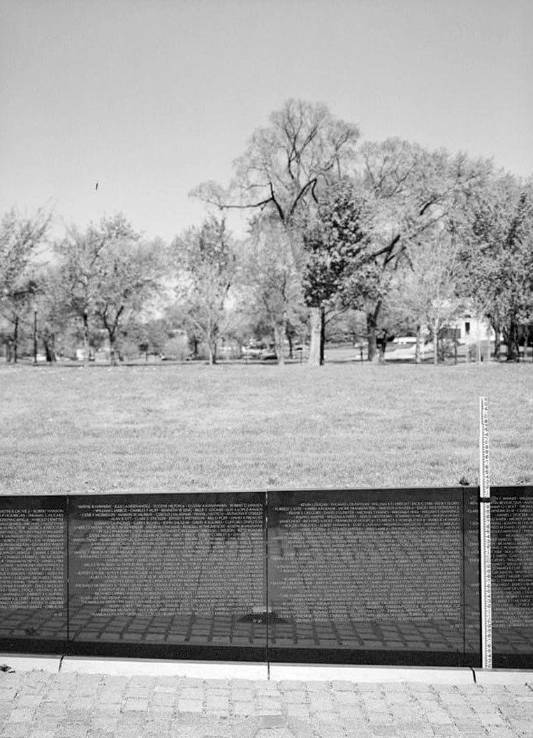 Historic Photo : Vietnam Veterans Memorial, West Potomac Park, Washington, District of Columbia, DC 18 Photograph