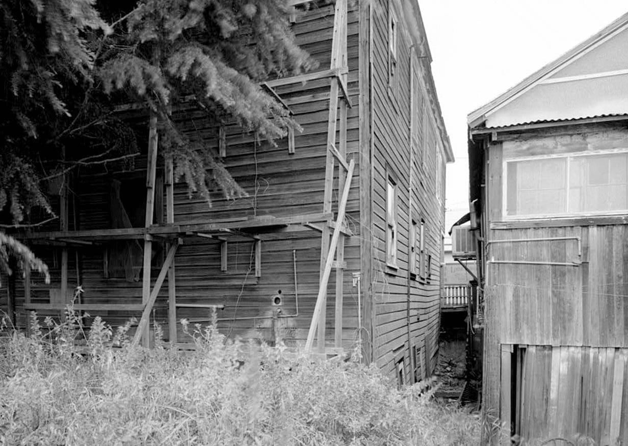 Historic Photo : Town of Locke, Residential Building, River & Levee Roads, Locke, Sacramento County, CA 1 Photograph