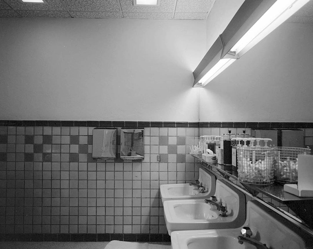 Historic Photo : Arizona Biltmore, Bathhouse & Cabanas, Northeast Corner, Twenty-fourth Street & Missouri Avenue, Phoenix, Maricopa County, AZ 4 Photograph