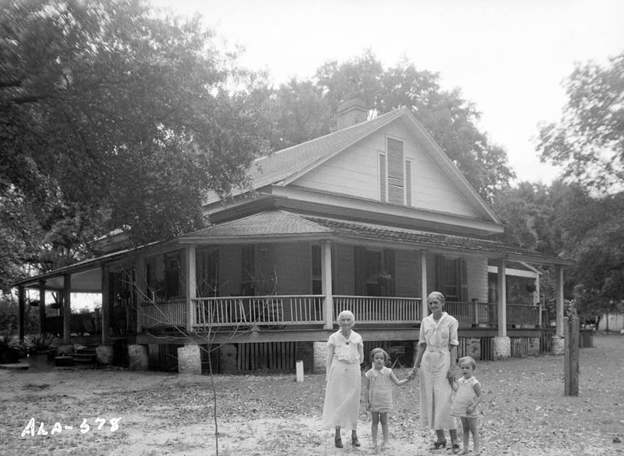 Historic Photo : Crowell-Cantey-Alexander House, State Road 165, Fort Mitchell, Russell County, AL 1 Photograph