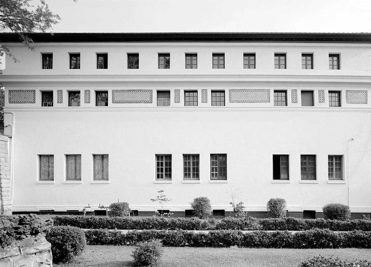 Historic Photo : Bathhouse Row, Maurice Bathhouse, Central Avenue, Hot Springs, Garland County, AR 2 Photograph