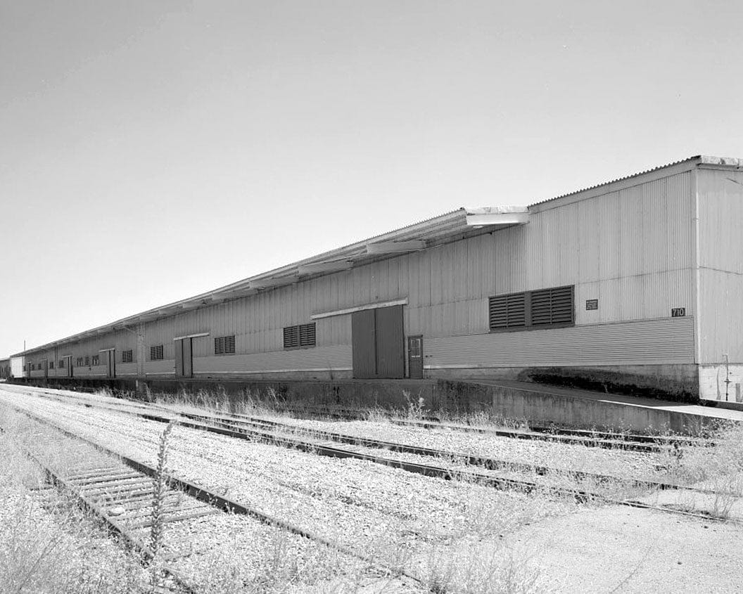 Historic Photo : Naval Supply Annex Stockton, Steel Warehouse Type, Between James & Humphreys Drives south of Embarcadero, Stockton, San Joaquin County, CA 1 Photograph