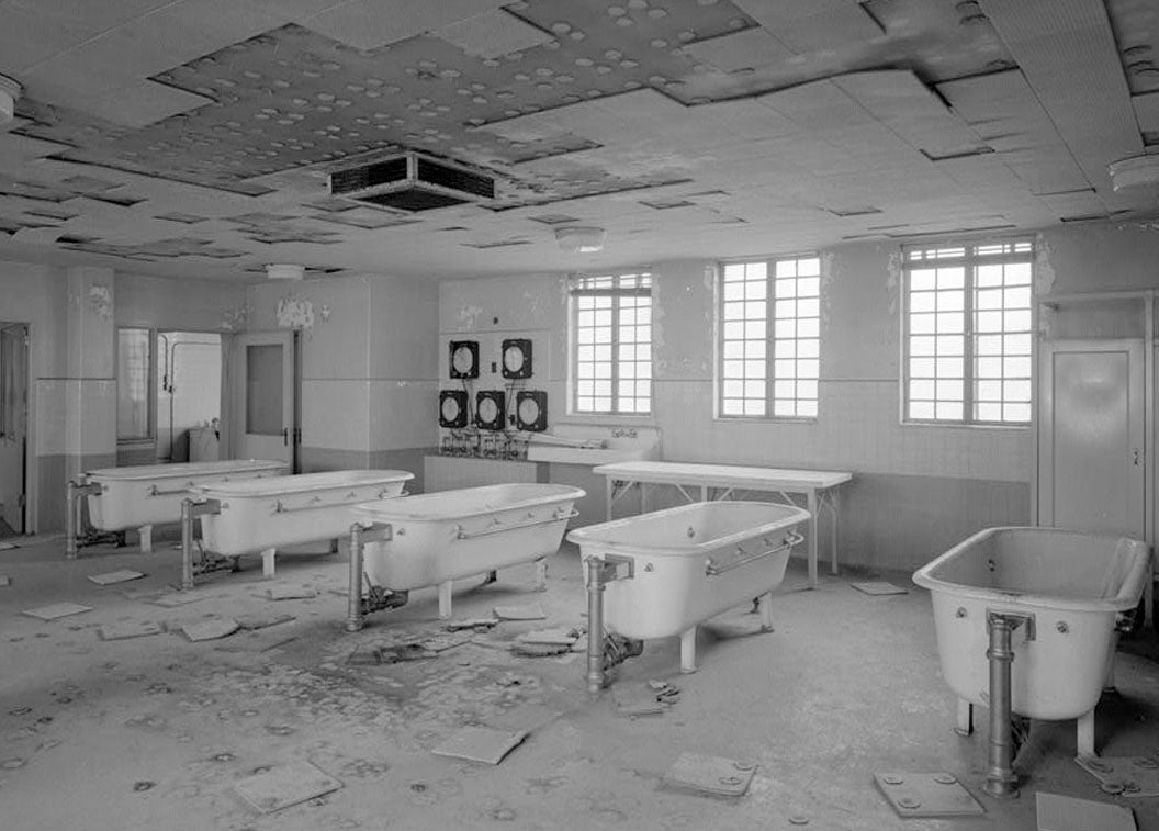 Historic Photo : Agnews State Hospital, Men's Hydrotherapy Building, West side of Avenue A near Fifth Street, Santa Clara, Santa Clara County, CA 2 Photograph