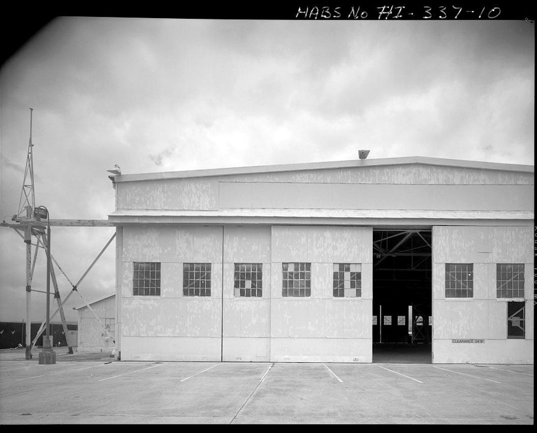 Historic Photo : U.S. Naval Base, Pearl Harbor, Seaplane Hangar, Lexington Boulevard, south of Enterprise Street, Pearl City, Honolulu County, HI 2 Photograph